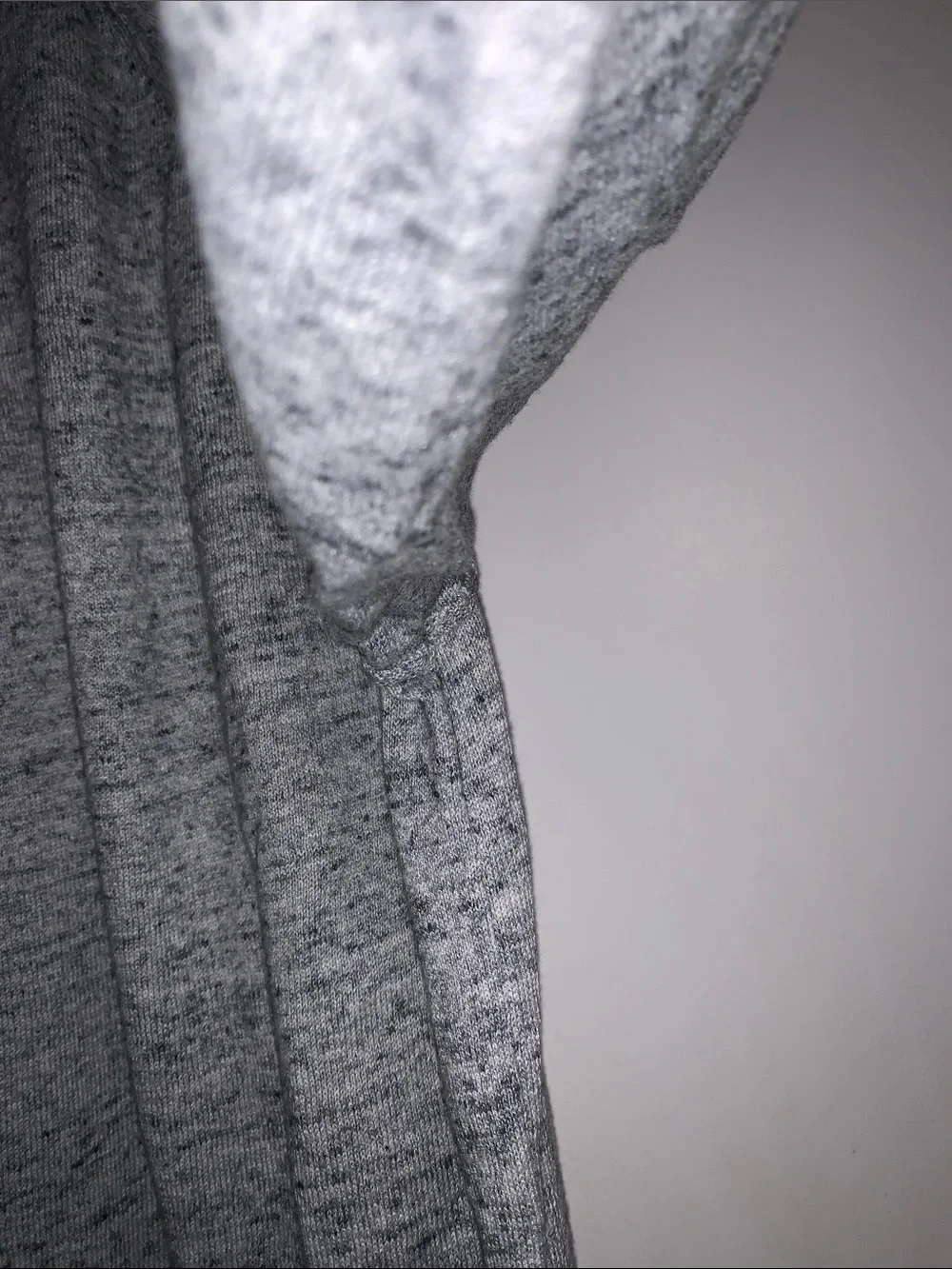 Old Navy Men's Heather Gray Long-Sleeve Crewneck Sweater